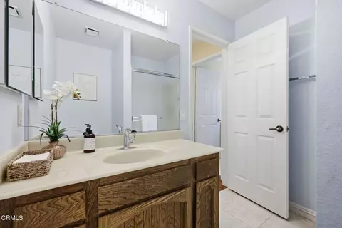Bath - 1910 Ivanhoe Ave, Oxnard, CA 93030 photo 1 of 4