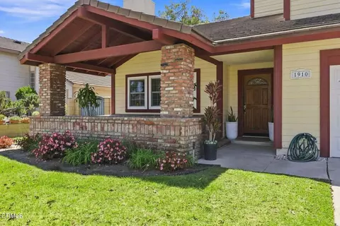 Exterior - 1910 Ivanhoe Ave, Oxnard, CA 93030 photo 8 of 9
