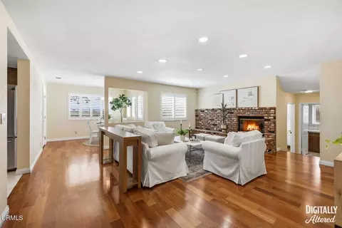 Living - 1910 Ivanhoe Ave, Oxnard, CA 93030 photo 1 of 8