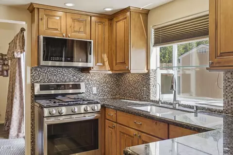 Kitchen - 978 Jasper Ave, Ventura, CA 93004 photo 3 of 7