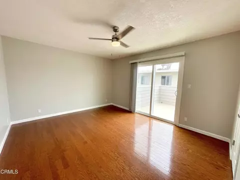 Living - 4958 Nautilus St, Oxnard, CA 93035 photo 3 of 3