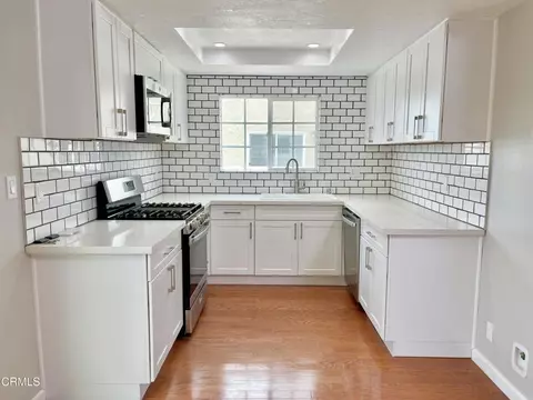 Kitchen - 4958 Nautilus St, Oxnard, CA 93035 photo 1 of 1