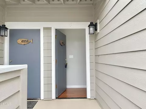 Entry Way - 4958 Nautilus St, Oxnard, CA 93035 photo 1 of 1