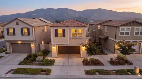 1994 Pomegranate St, Santa Paula, CA 93060