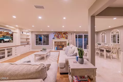 Living - 5106 Seabreeze Way, Oxnard, CA 93035 photo 1 of 1
