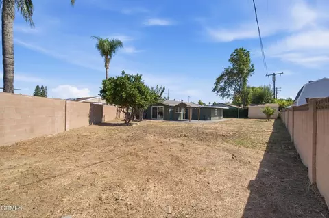 Exterior - 1009 Inman Cir, Simi Valley, CA 93065 photo 7 of 8