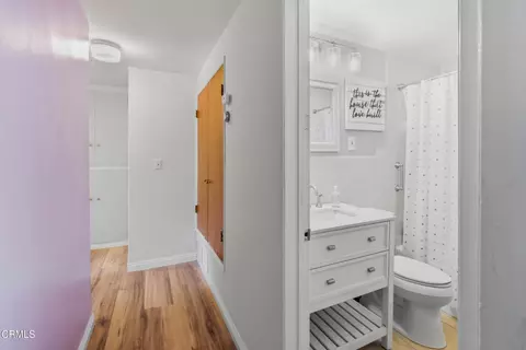 Entry Way - 1009 Inman Cir, Simi Valley, CA 93065 photo 2 of 2