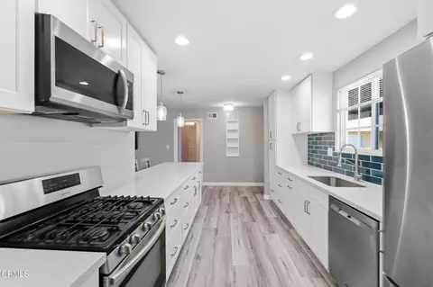 Kitchen - 1009 Inman Cir, Simi Valley, CA 93065 photo 5 of 5