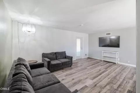Living - 1009 Inman Cir, Simi Valley, CA 93065 photo 1 of 1