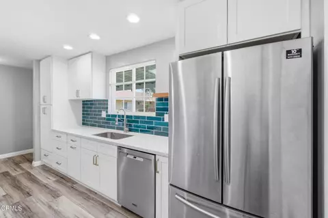 Kitchen - 1009 Inman Cir, Simi Valley, CA 93065 photo 4 of 5