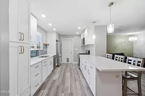 Kitchen - 1009 Inman Cir, Simi Valley, CA 93065 photo 1 of 5