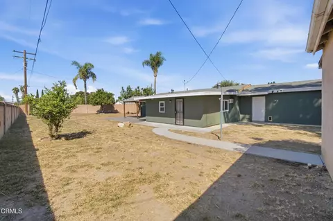 Exterior - 1009 Inman Cir, Simi Valley, CA 93065 photo 6 of 8
