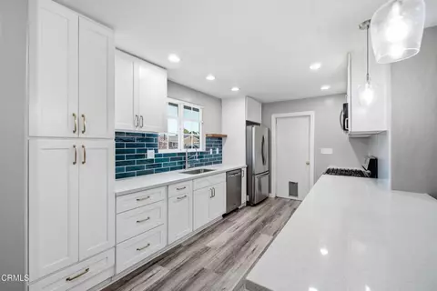 Kitchen - 1009 Inman Cir, Simi Valley, CA 93065 photo 3 of 5