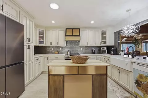 Kitchen - 2044 Patricia St, Oxnard, CA 93036 photo 1 of 5