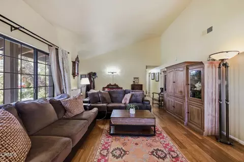 Living - 2044 Patricia St, Oxnard, CA 93036 photo 2 of 5