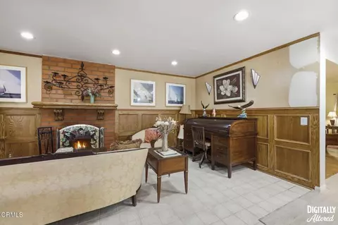 Living - 2044 Patricia St, Oxnard, CA 93036 photo 4 of 5