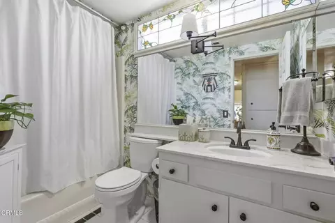 Bath - 2044 Patricia St, Oxnard, CA 93036 photo 2 of 4