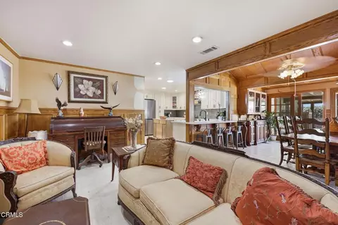 Living - 2044 Patricia St, Oxnard, CA 93036 photo 3 of 5