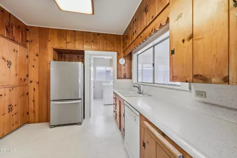 Kitchen - 440 2nd St, Fillmore, CA 93015 photo 4 of 6