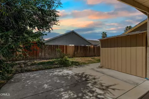 Exterior - 812 W Ave H-5, Lancaster, CA 93534 photo 8 of 8