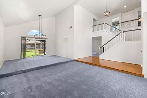 Living - 1011 Yukonite Pl, Oxnard, CA 93030 photo 2 of 7