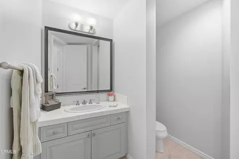 Bath - 237 Trellis Pl, Camarillo, CA 93012 photo 2 of 9