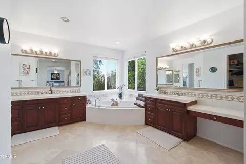 Bath - 237 Trellis Pl, Camarillo, CA 93012 photo 7 of 9