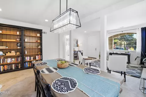 Dining - 237 Trellis Pl, Camarillo, CA 93012 photo 2 of 3