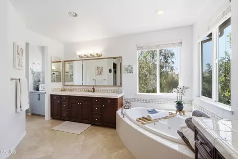 Bath - 237 Trellis Pl, Camarillo, CA 93012 photo 8 of 9