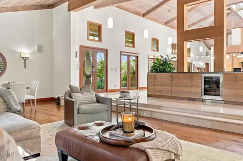 1476 Pathfinder Ave, Westlake Village, CA 91362