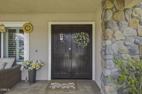 Entry Way - 2571 Upper Bay Dr, Oxnard, CA 93036 photo 1 of 4