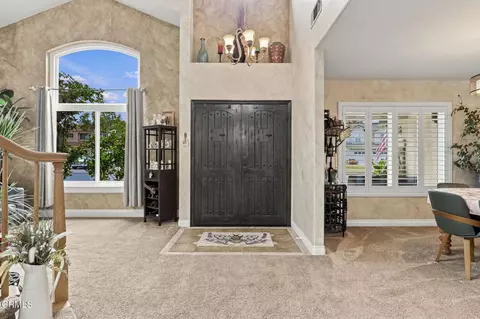 Entry Way - 2571 Upper Bay Dr, Oxnard, CA 93036 photo 3 of 4