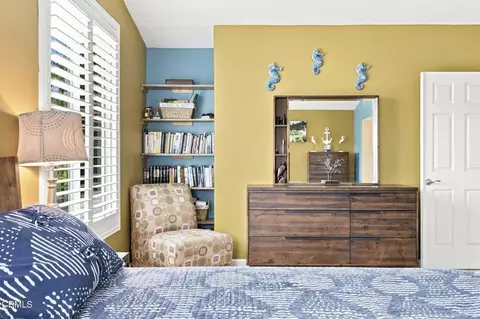 Bedroom - 2571 Upper Bay Dr, Oxnard, CA 93036 photo 3 of 3