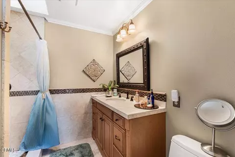 Bath - 1691 Pierside Ln, Camarillo, CA 93010 photo 1 of 3