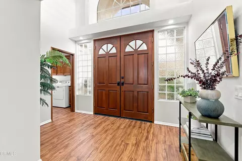 Entry Way - 3933 Ocean Dr, Oxnard, CA 93035 photo 2 of 2