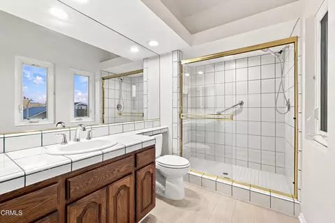 Bath - 3933 Ocean Dr, Oxnard, CA 93035 photo 8 of 8
