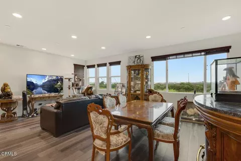Dining - 1054 Canal St, Oxnard, CA 93035 photo 2 of 2