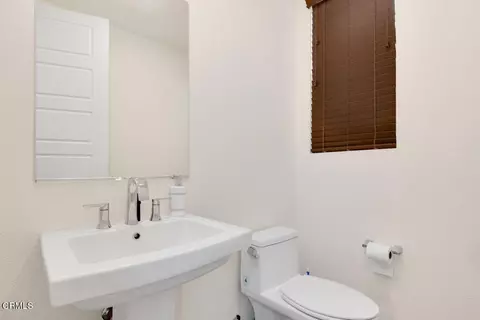 Bath - 1054 Canal St, Oxnard, CA 93035 photo 4 of 4