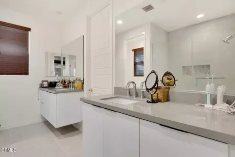 Bath - 1054 Canal St, Oxnard, CA 93035 photo 1 of 4
