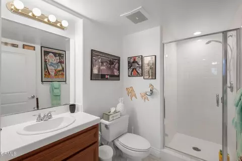 Bath - 4336 Tradewinds Dr, Oxnard, CA 93035 photo 4 of 4