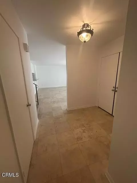 Entry Way - 2470 Stow St, Simi Valley, CA 93063 photo 2 of 3