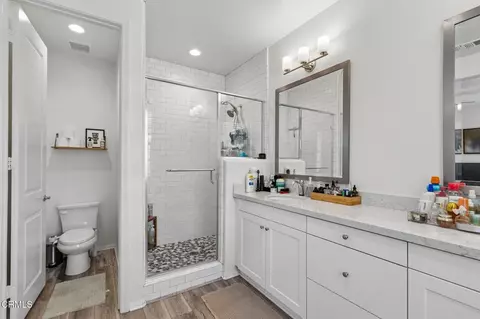 Bath - 5040 Robles St, Camarillo, CA 93012 photo 2 of 4