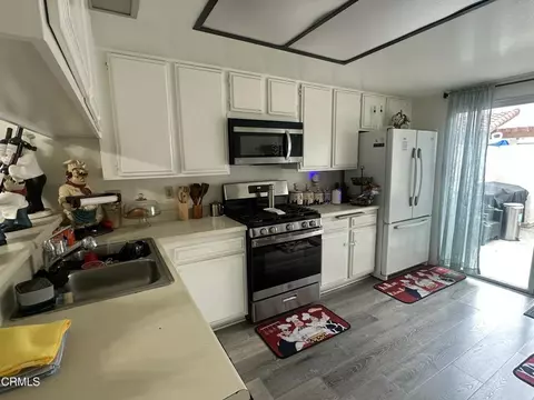 512 E Bard Rd, Oxnard, CA 93033 photo 2
