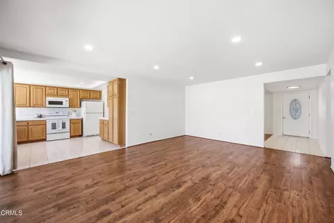 Living - 2490 N Alden St, Simi Valley, CA 93065 photo 8 of 9