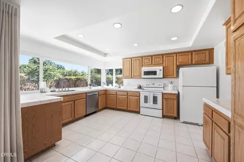 Kitchen - 2490 N Alden St, Simi Valley, CA 93065 photo 1 of 5