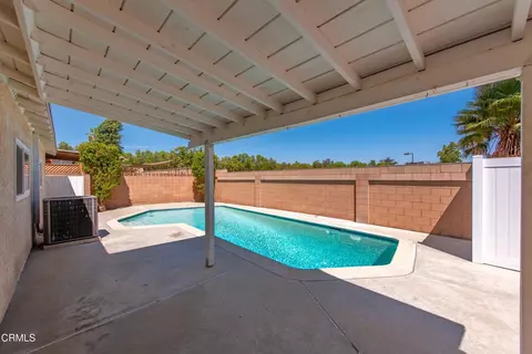 Exterior - 2490 N Alden St, Simi Valley, CA 93065 photo 5 of 10