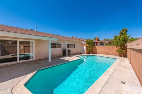Exterior - 2490 N Alden St, Simi Valley, CA 93065 photo 7 of 10
