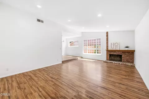 Living - 2490 N Alden St, Simi Valley, CA 93065 photo 4 of 9