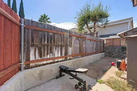 Exterior - 122 Bundren St, Oak View, CA 93022 photo 17 of 18