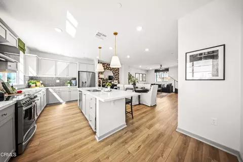 Entry Way - 542 Via Zibello, Camarillo, CA 93012 photo 12 of 14